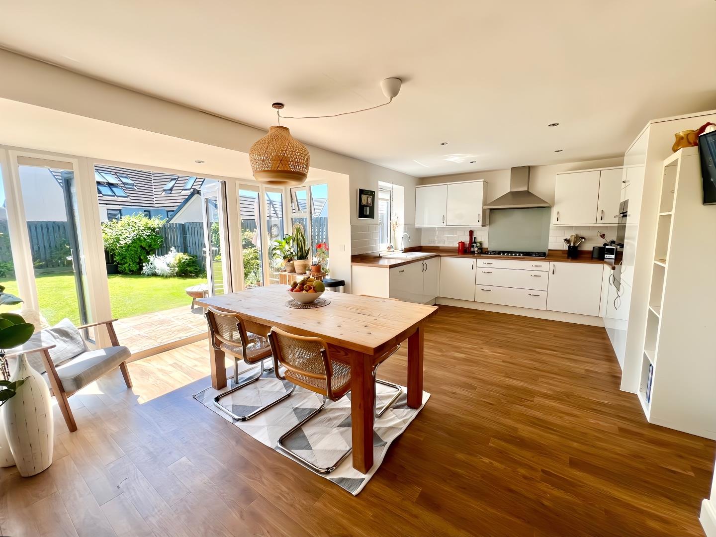 Porlock Close, Ogmore-by-sea, Vale of Glamorgan, CF32 0QE